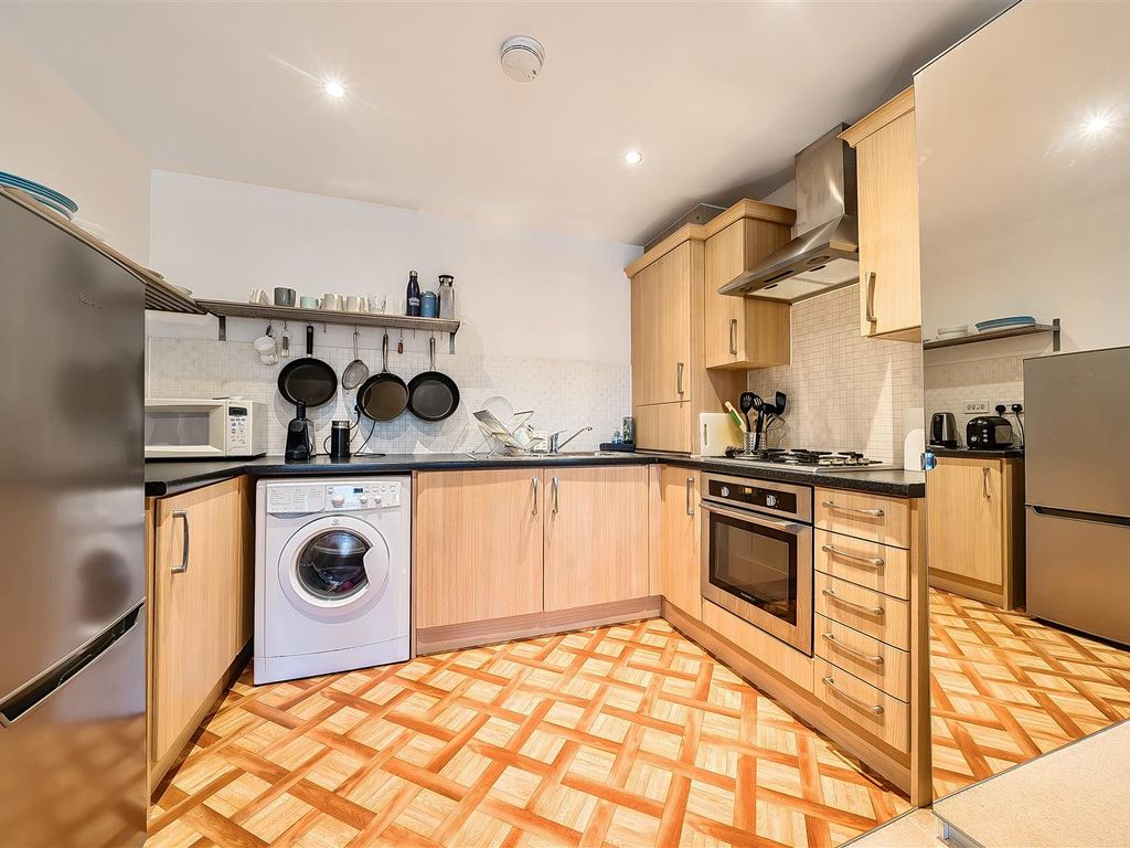 1 bed flat for sale in Arley Hill, Cotham, Bristol BS6, £240,000