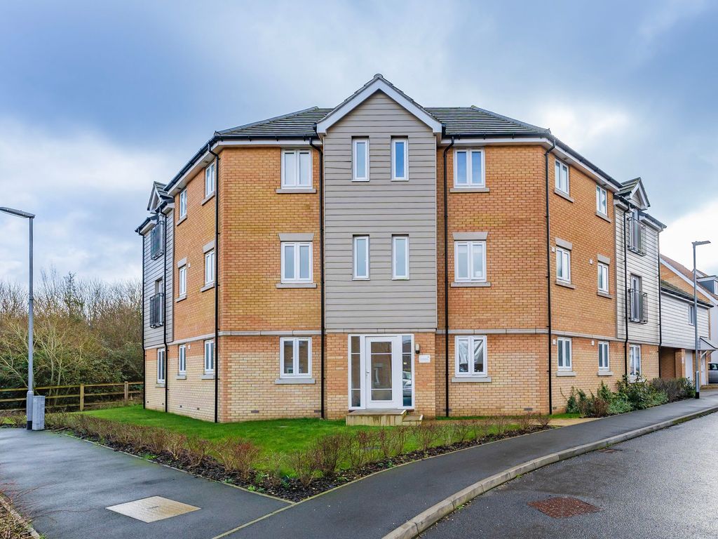 2 bed flat for sale in Falcon Crescent, Costessey, Norwich NR8, £160,000
