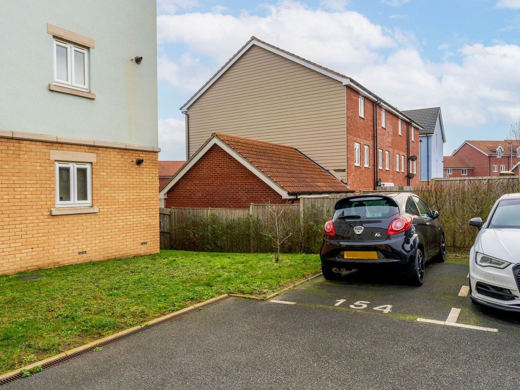 2 bed flat for sale in Woodpecker Way, Costessey NR8, £160,000