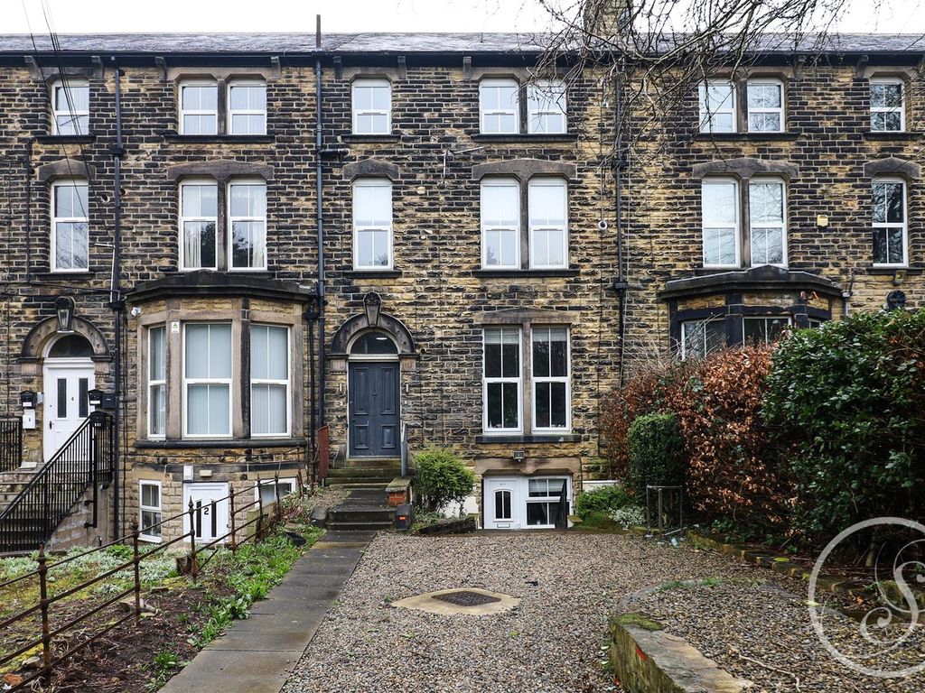 2 bed flat for sale in Westhill Terrace, Harrogate Road, Leeds LS7, £225,000
