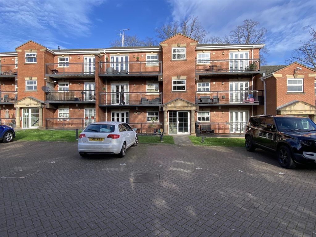 2 bed flat for sale in Coundon House Drive, Coundon, Coventry CV6, £180,000