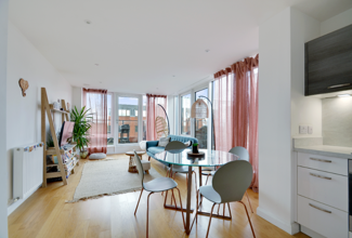 1 bed flat for sale in High Road, London N12, £97,500