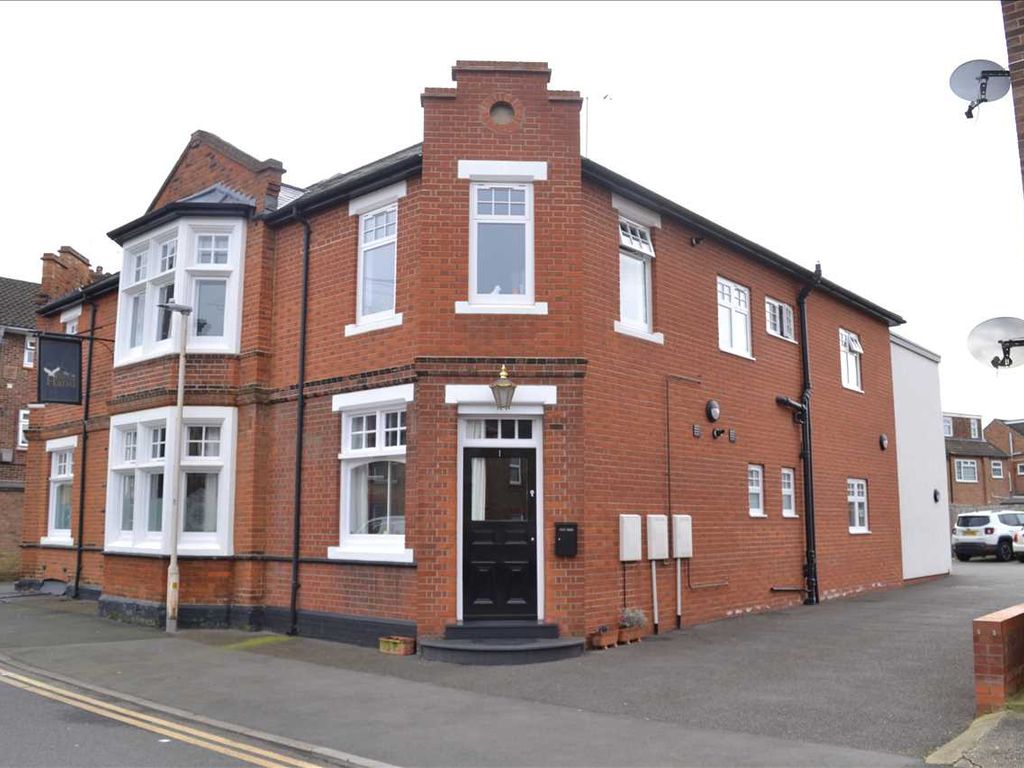 2 bed flat for sale in Bird In Hand, New Writtle Street, Chelmsford CM2, £270,000