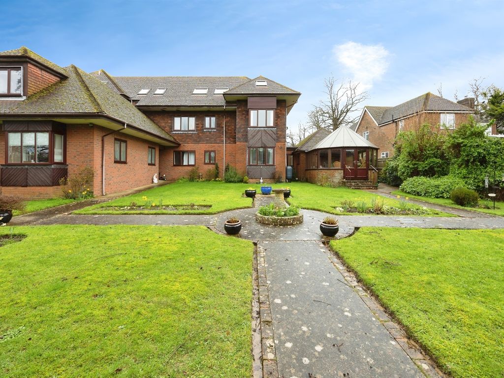 1 bed flat for sale in Keymer Road, Hassocks BN6, £185,000