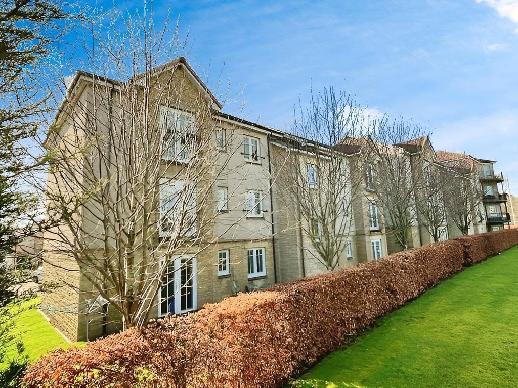 2 bed flat for sale in Balfour Gardens, Glenrothes KY6, £115,000
