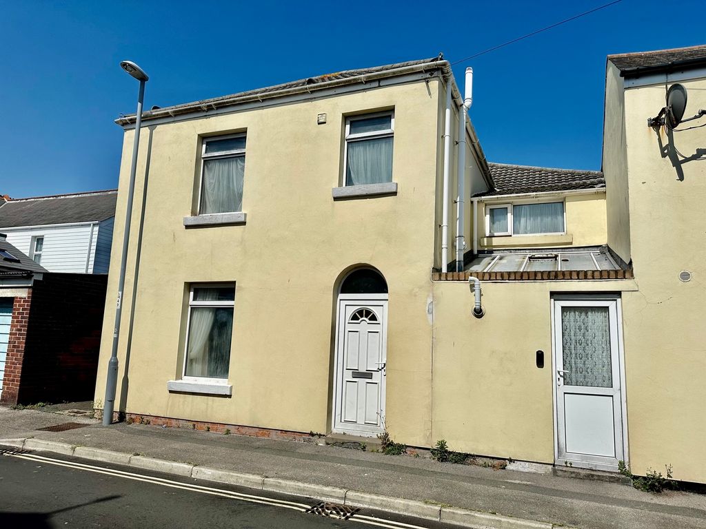 3 bed end terrace house for sale in Hardwick Street, Weymouth DT4, £150,000