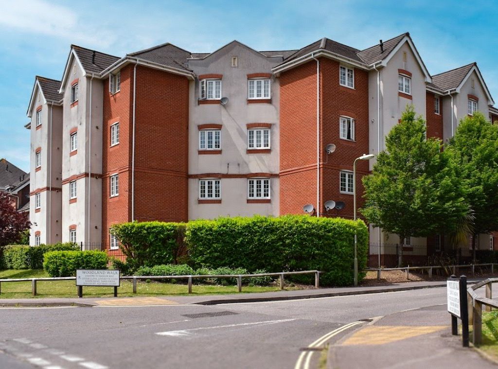 2 bed flat for sale in Woodland Walk, Aldershot, Hampshire GU12, £230,000