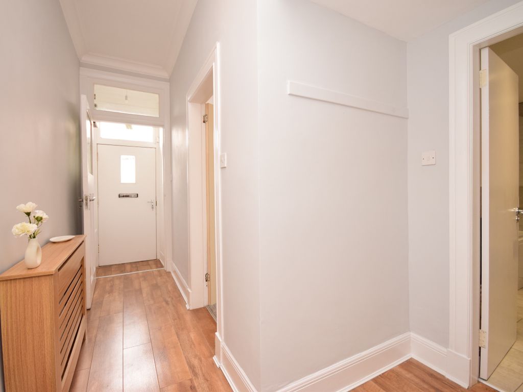 2 bed flat for sale in Douglas Street, Carluke ML8, £95,000