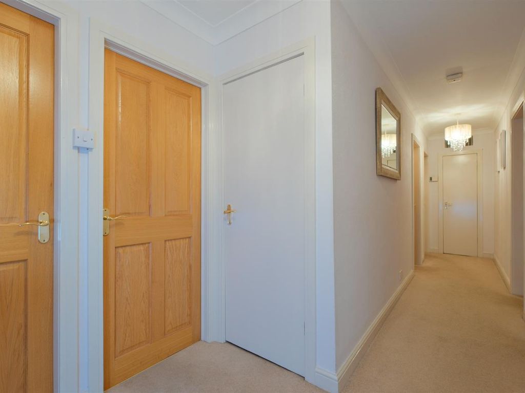 3 bed flat for sale in Brandon Court, Hamilton ML3, £139,995