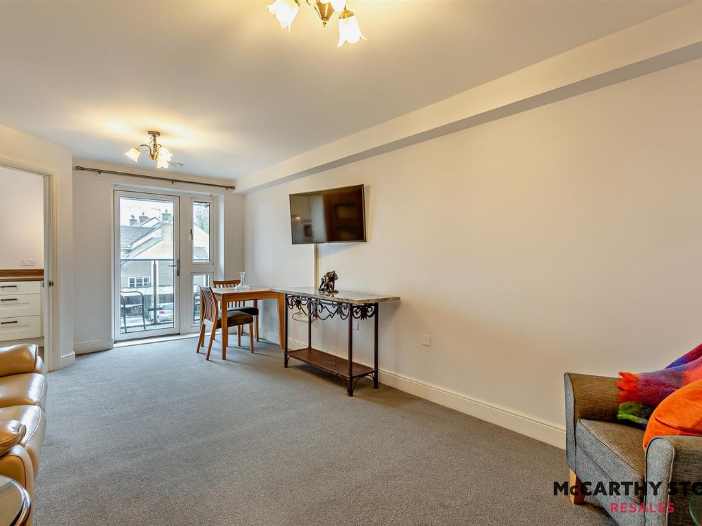 1 bed flat for sale in Stukeley Court, Barnack Road, Stamford PE9, £239,950