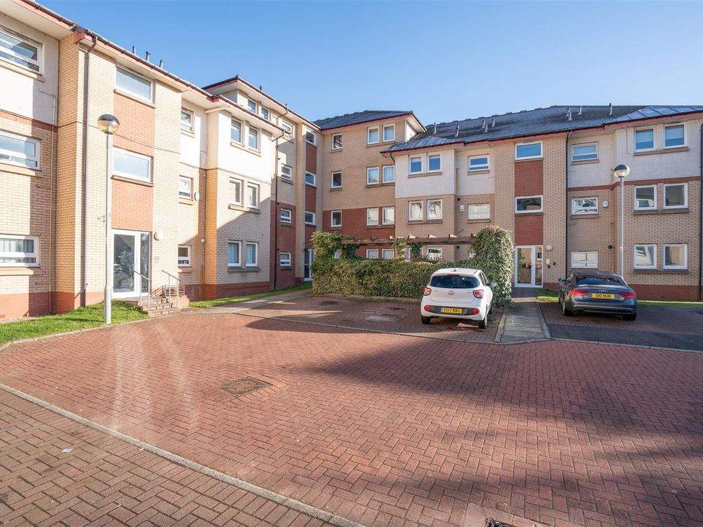 2 bed flat for sale in Guthrie Court, Motherwell ML1, £124,995