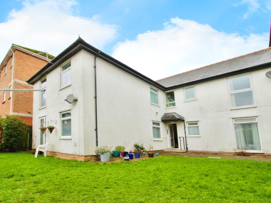 2 bed flat for sale in Station Road, Llandaff North, Cardiff CF14, £180,000