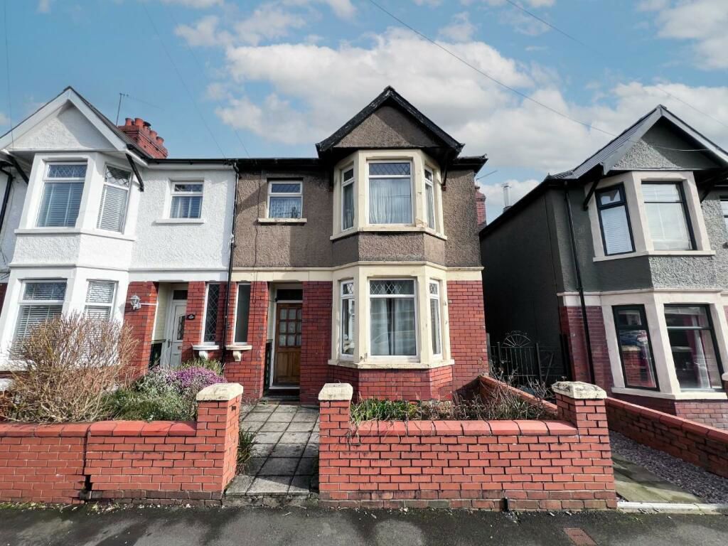 3 bed terraced house for sale in Caerphilly Road, Heath, Cardiff CF14, £225,000