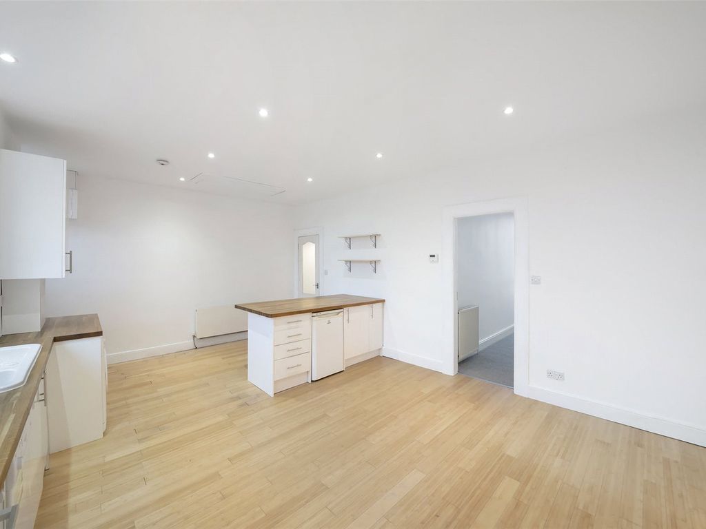 2 bed flat for sale in 5/11, Bridgehaugh Road, Stirling FK9, £110,000