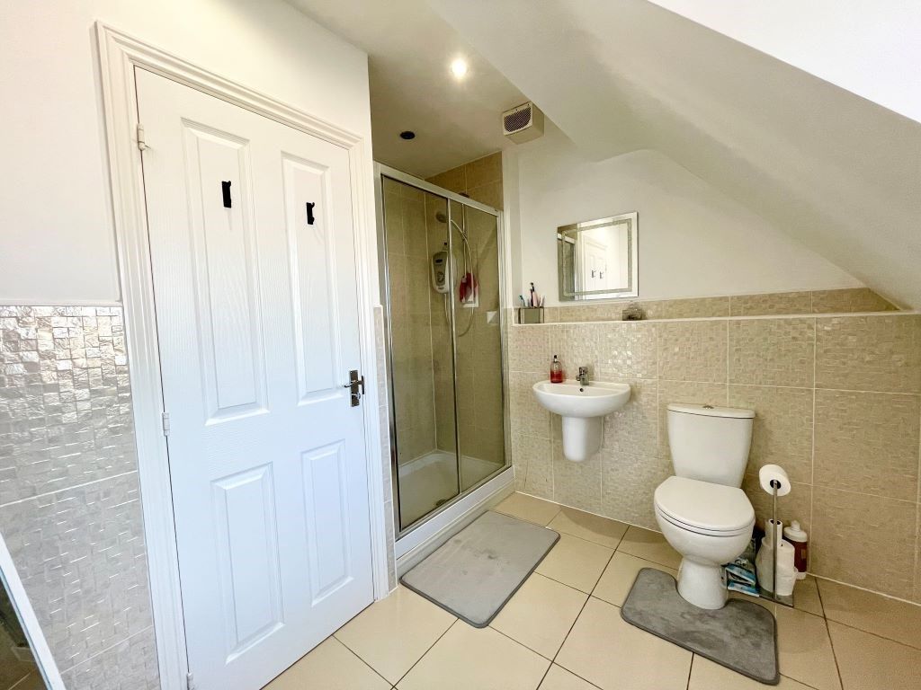 3 bed town house for sale in Meadow Lane, Auckley, Doncaster DN9, £235,000