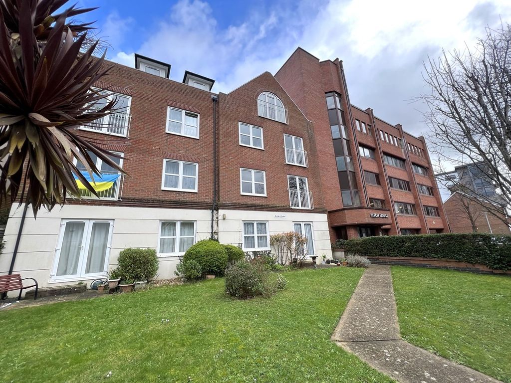 2 bed flat for sale in 32 Wimborne Road, Poole BH15, £209,950