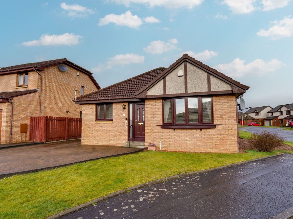 3 bed bungalow for sale in Dunipace Crescent, Dunfermline KY12, £265,000