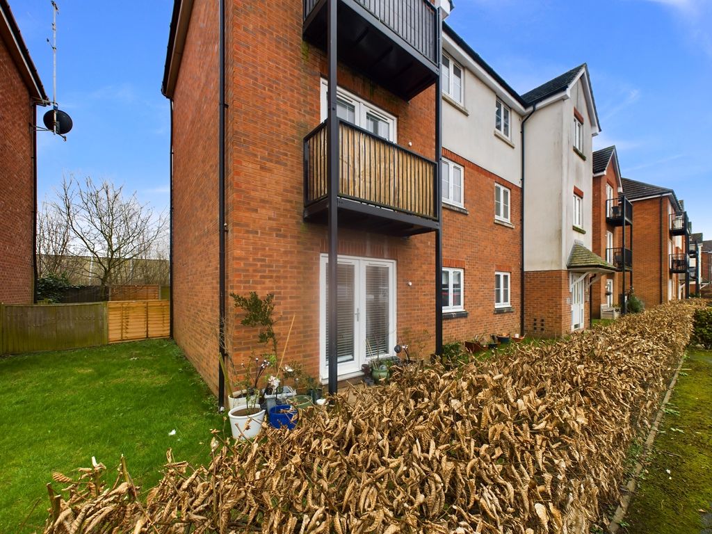 2 bed flat for sale in Seashell Close, Allesley, Coventry CV5, £140,000