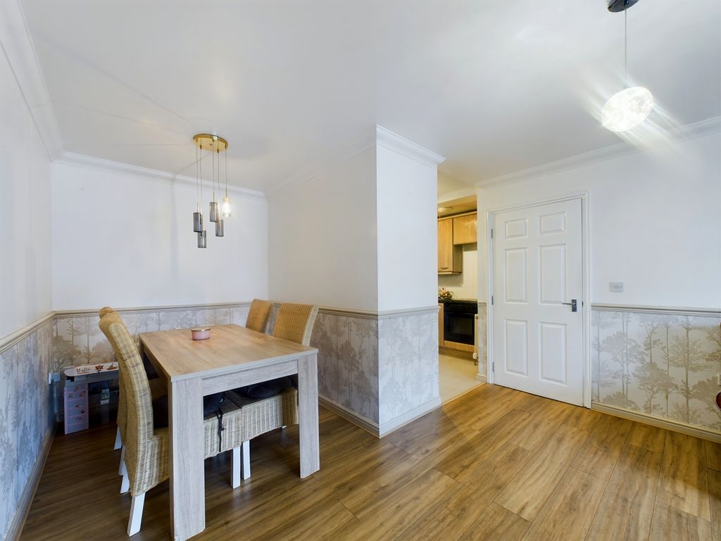 2 bed flat for sale in Seashell Close, Allesley, Coventry CV5, £140,000