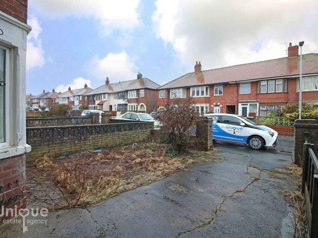 3 bed terraced house for sale in Limerick Road, Blackpool FY2, £80,000