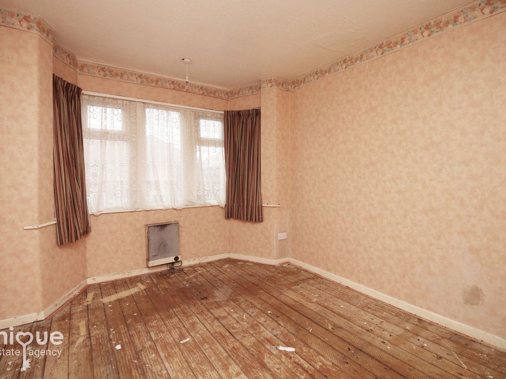 3 bed terraced house for sale in Limerick Road, Blackpool FY2, £80,000