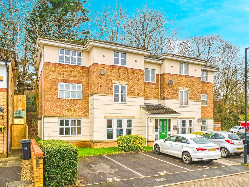2 bed flat for sale in Cousins Mews, St. Annes Park, Bristol BS4, £230,000