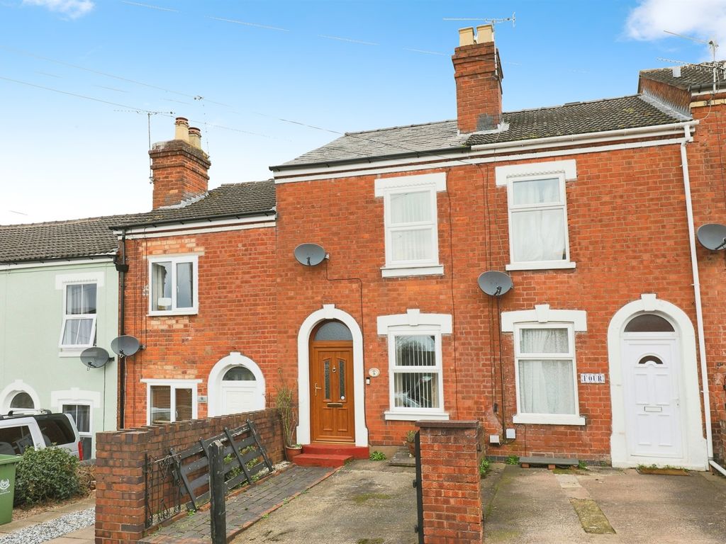 2 bed terraced house for sale in Berwick Street, Worcester WR5, £190,000