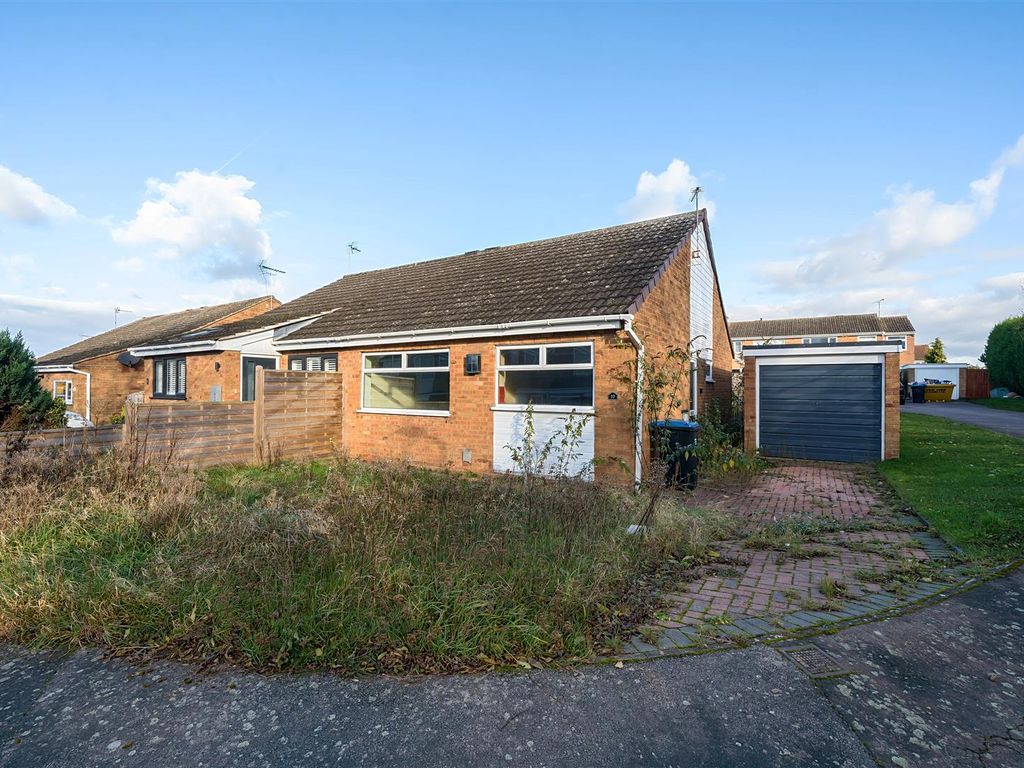2 bed semi-detached bungalow for sale in Dribdale, Fleckney, Leicester LE8, £150,000