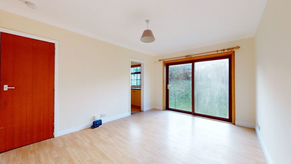 2 bed flat for sale in Braeside Avenue, Largs KA30, £65,000