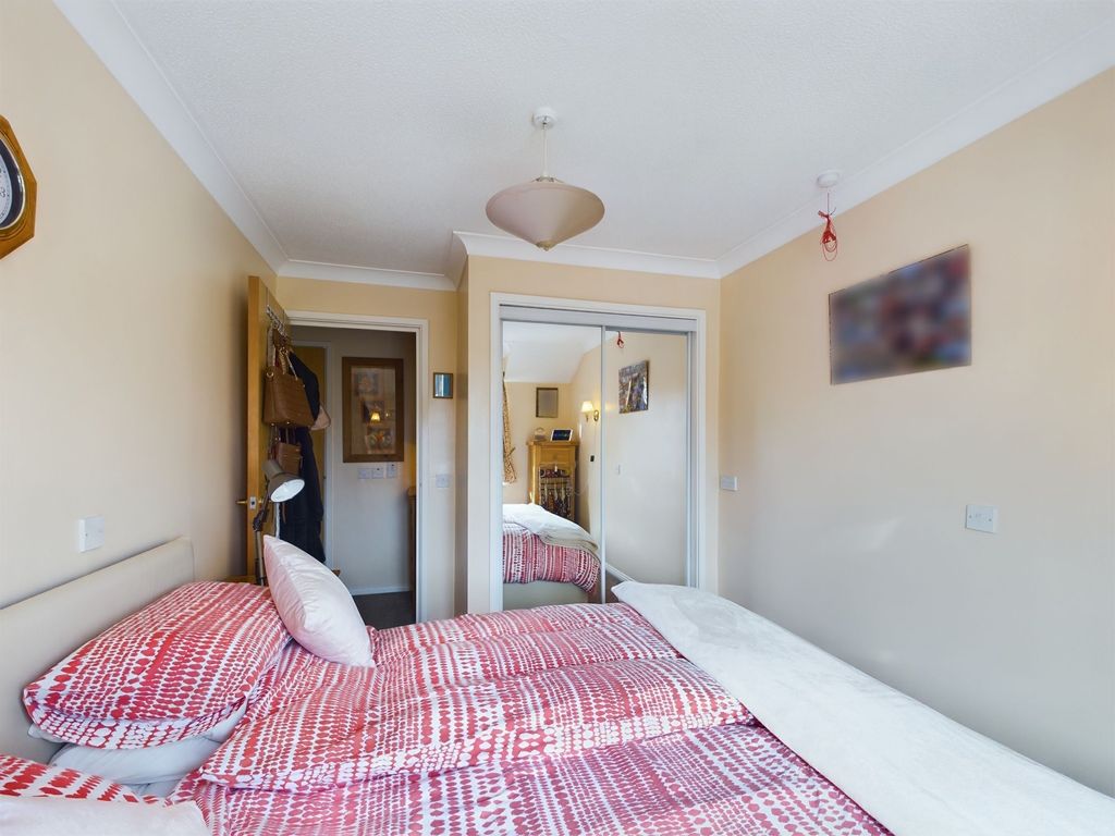 1 bed flat for sale in West Street, Godmanchester, Cambridgeshire. PE29, £122,500