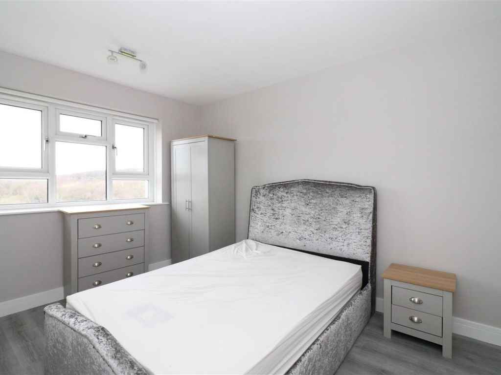 1 bed flat for sale in Clayton Court, West Park, Leeds, West Yorkshire LS16, £60,000