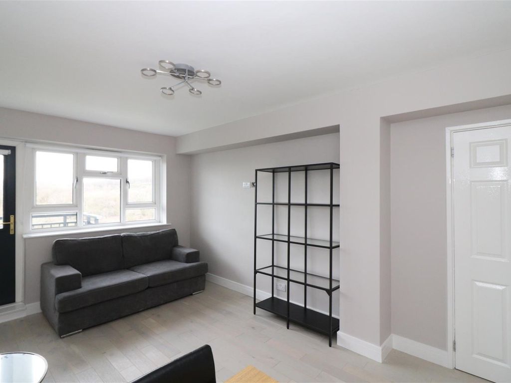 1 bed flat for sale in Clayton Court, West Park, Leeds, West Yorkshire LS16, £60,000