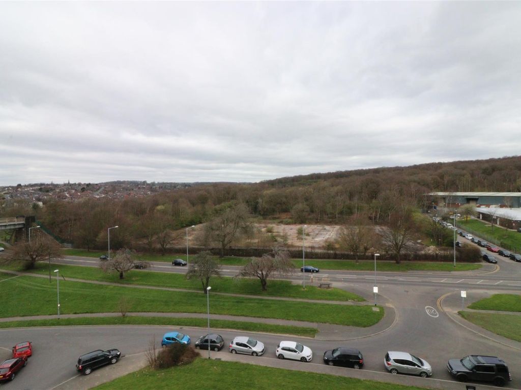 1 bed flat for sale in Clayton Court, West Park, Leeds, West Yorkshire LS16, £60,000
