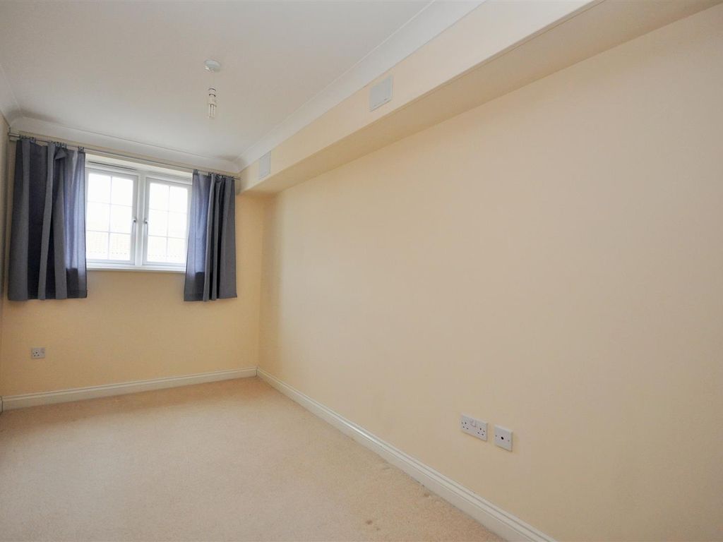 2 bed flat for sale in New Lane, Huntington, York YO32, £198,750