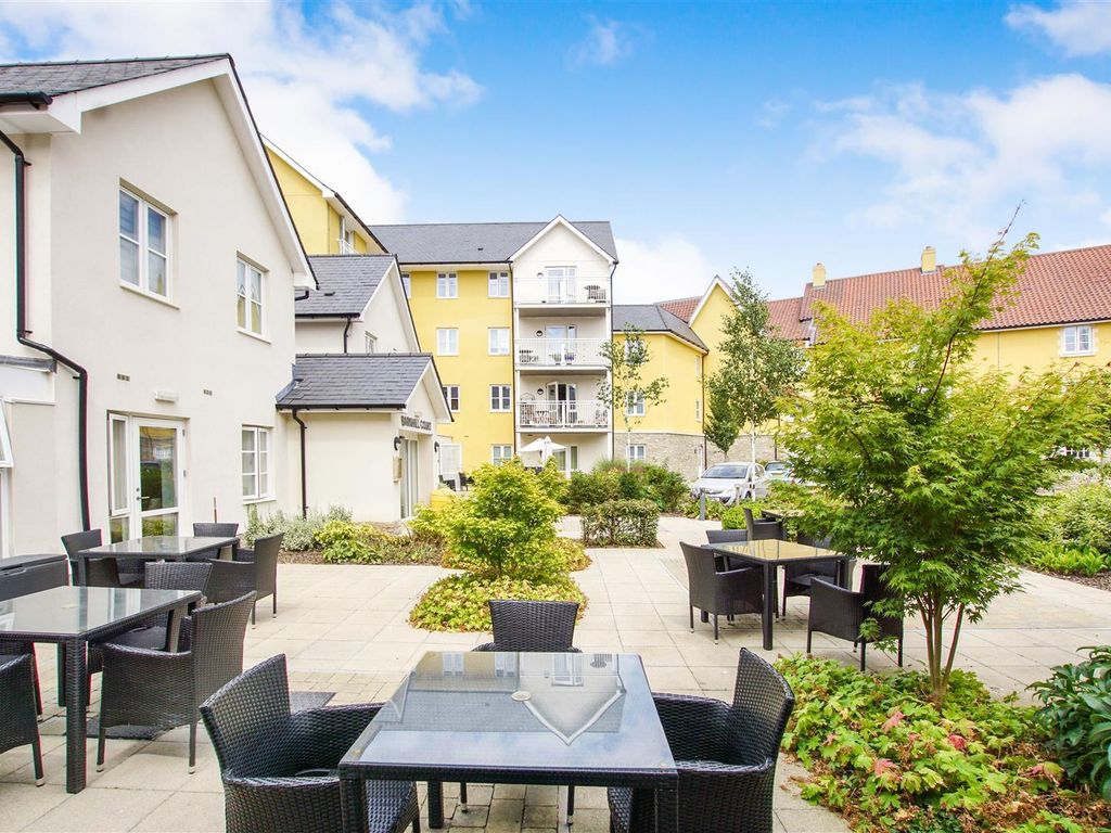 1 bed flat for sale in Barnhill Court, Barnhill Road, Chipping Sodbury, Bristol BS37, £249,950