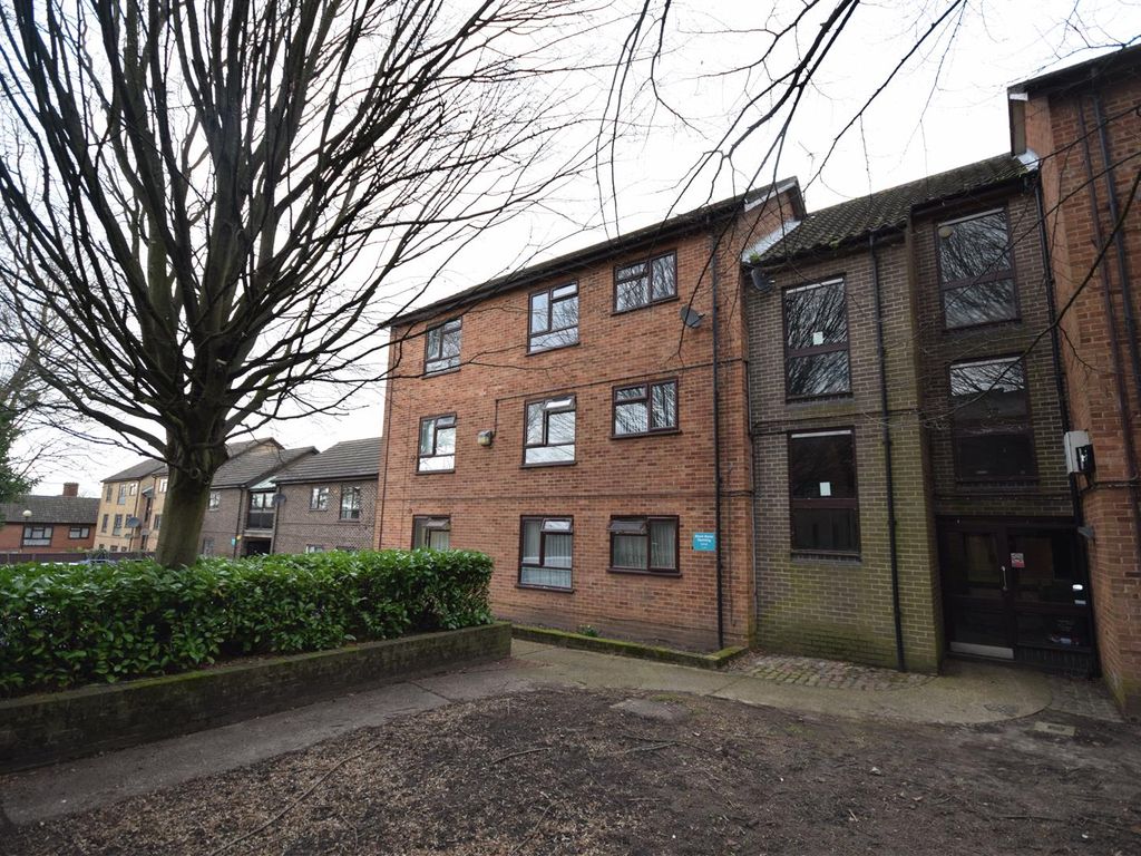 2 bed flat for sale in Black Horse Opening, Norwich NR3, £150,000