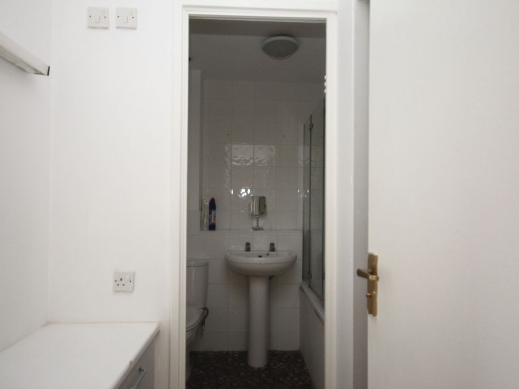 Studio for sale in Gilderdale, Luton LU4, £110,000