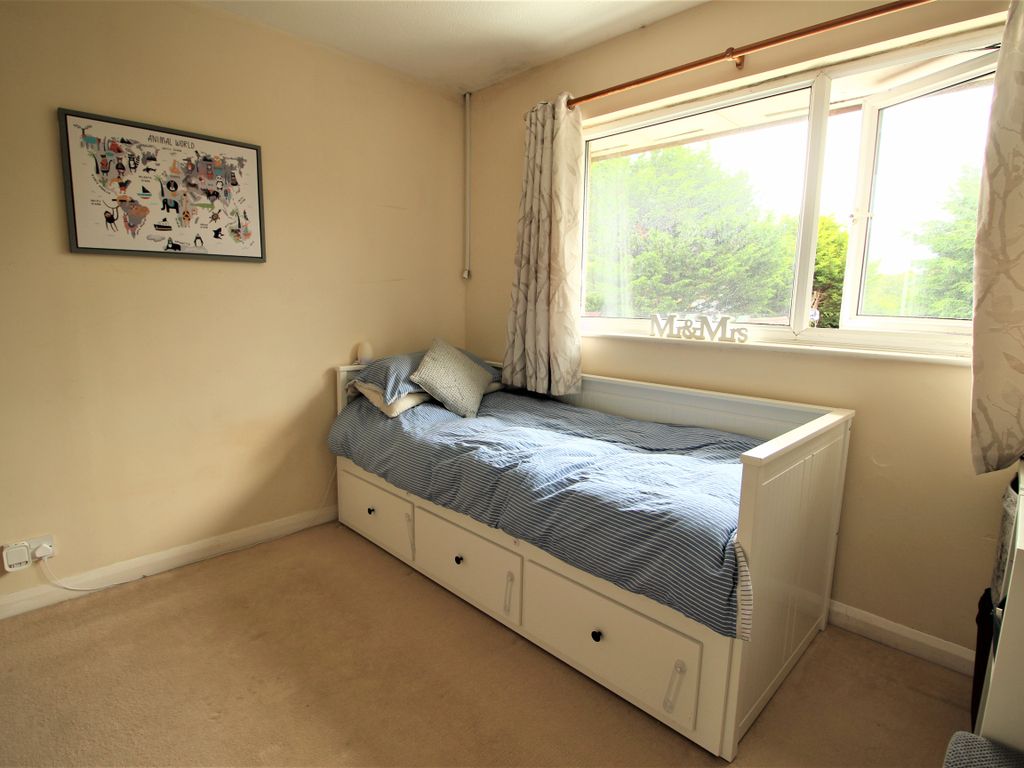 1 bed flat for sale in Yaverland, Netley Abbey, Southampton SO31, £171,500