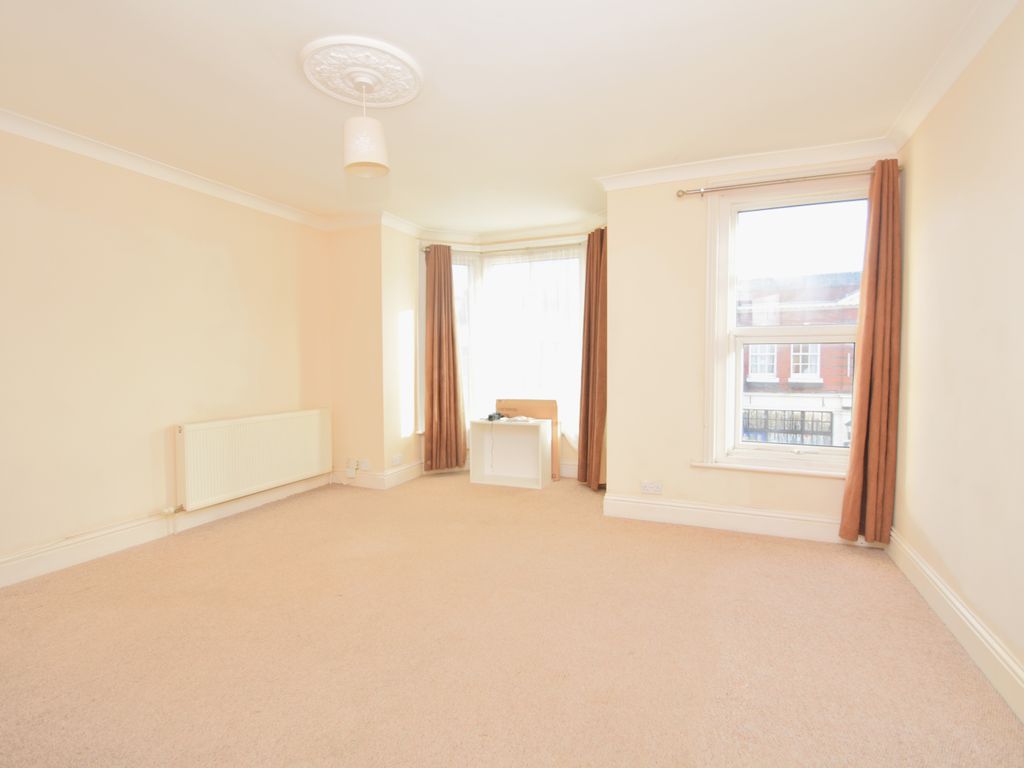2 bed flat for sale in Fratton Road, Portsmouth, Hampshire PO1, £165,000