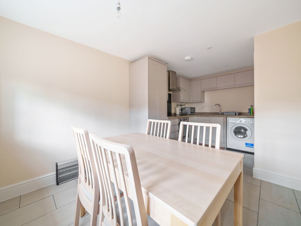 2 bed flat for sale in Seymour House, Seymour Road, Southampton SO16, £260,000