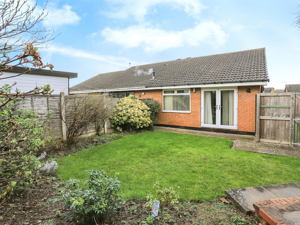 2 bed semi-detached bungalow for sale in Ravensworth Close, Leeds LS15, £235,000