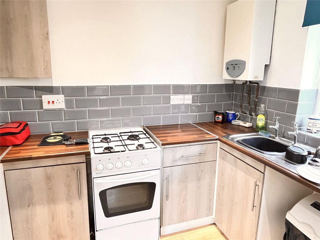 1 bed flat for sale in Briery Lane, Bicton Heath, Shrewsbury, Shropshire SY3, £70,000