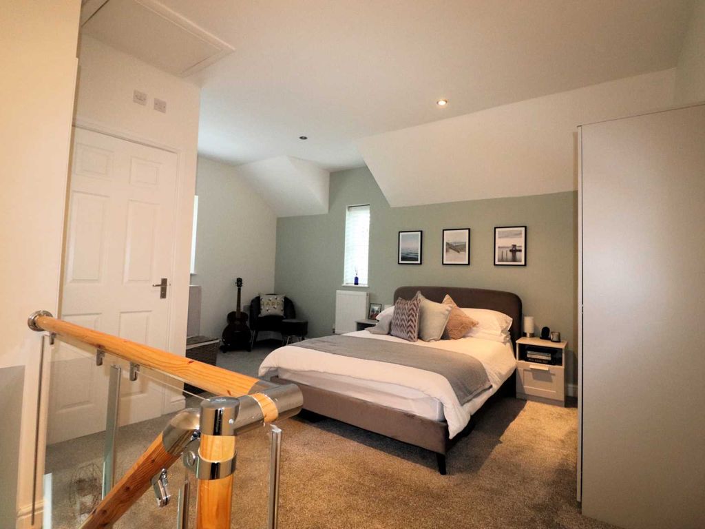 1 bed terraced house for sale in Clos Gwilym, Llanbadarn Fawr SY23, £179,950