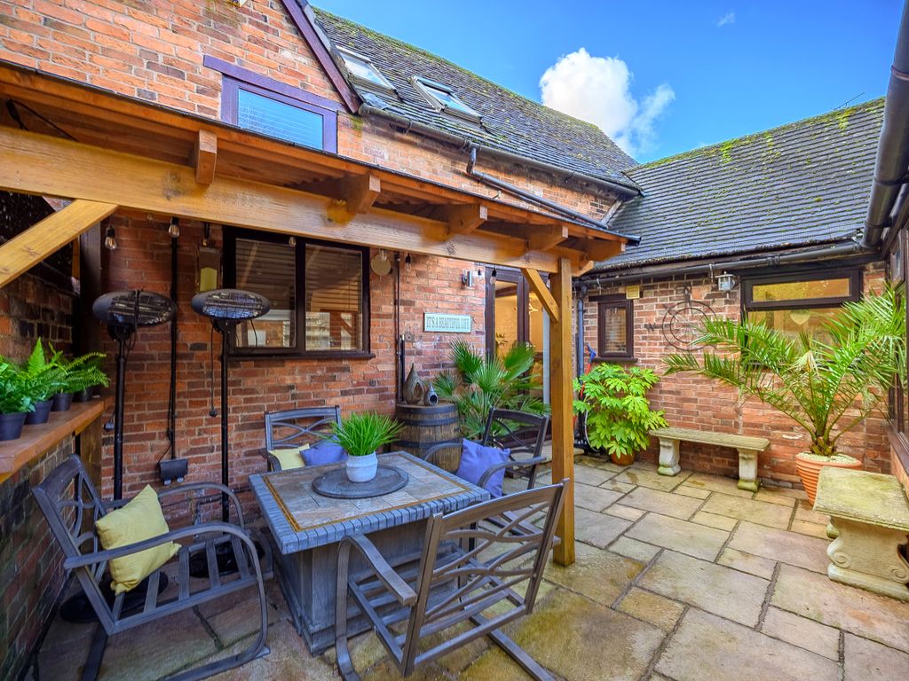 2 bed barn conversion for sale in Tudor Court, Church Lane, Exhall, Coventry CV7, £260,000