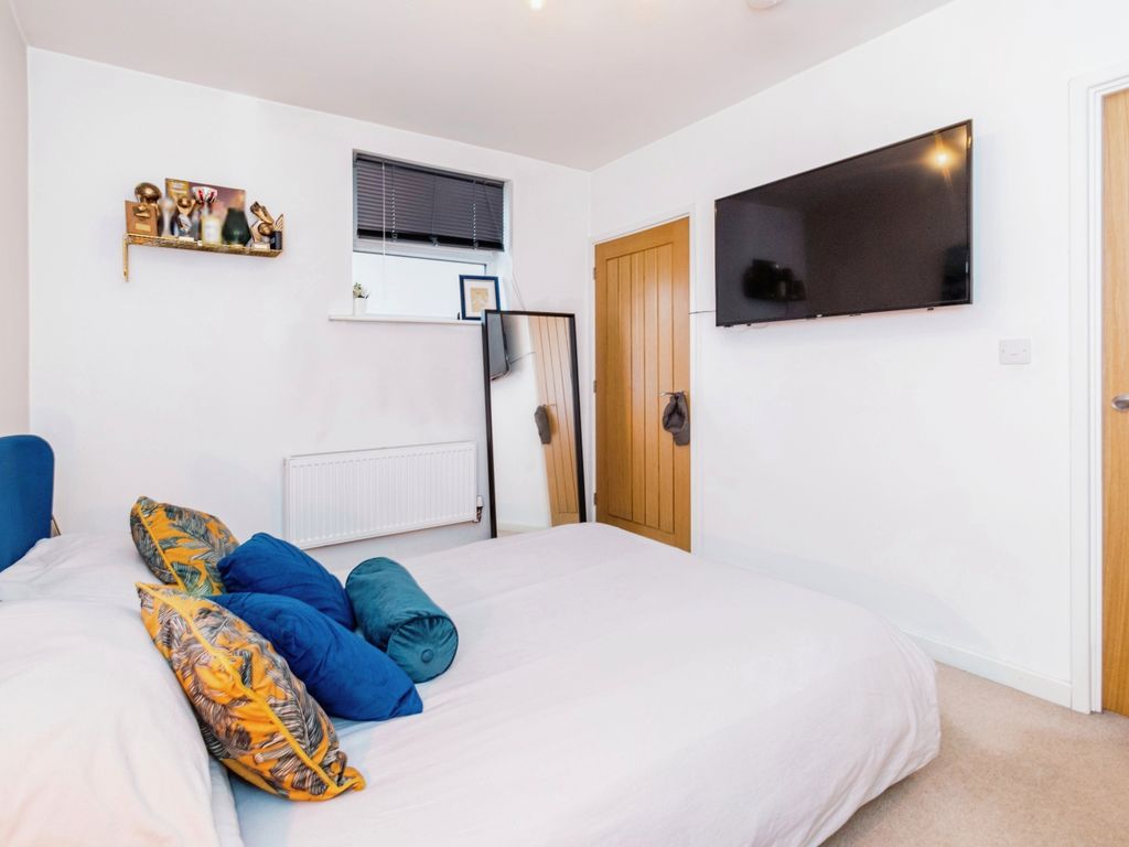 1 bed flat for sale in Back Of The Walls, Southampton SO14, £170,000