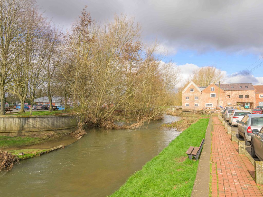 2 bed end terrace house for sale in Watermill Road, Horncastle LN9, £110,000