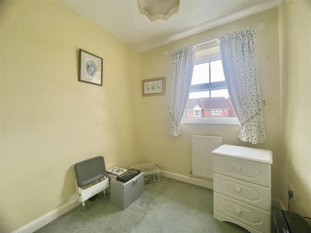 3 bed semi-detached house for sale in Silkstone Way, Crossgates, Leeds LS15, £260,000