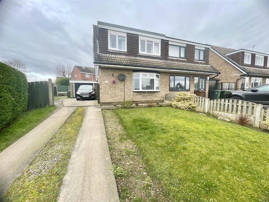 3 bed semi-detached house for sale in Braemar Drive, Garforth, Leeds LS25, £260,000