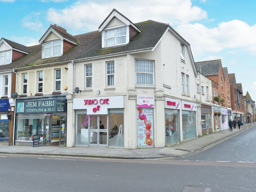 2 bed flat for sale in 14 Station Road, New Milton, Hampshire BH25, £159,950