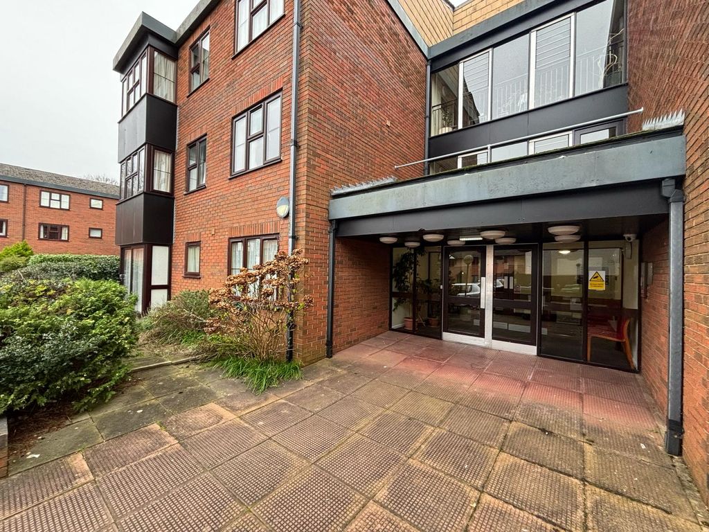 1 bed flat for sale in Lincoln Road, Peterborough PE1, £62,500